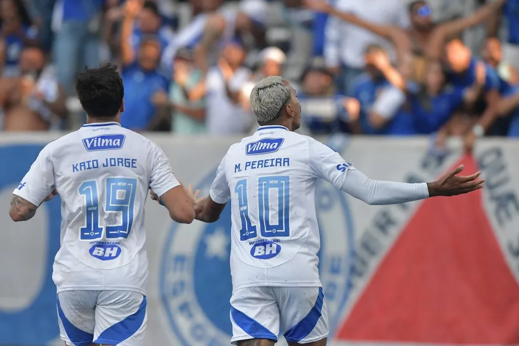 Matheus Pereira marca contra o Botafogo após assistência de Kaio Jorge. Foto: Thiago Ribeiro/AGIF