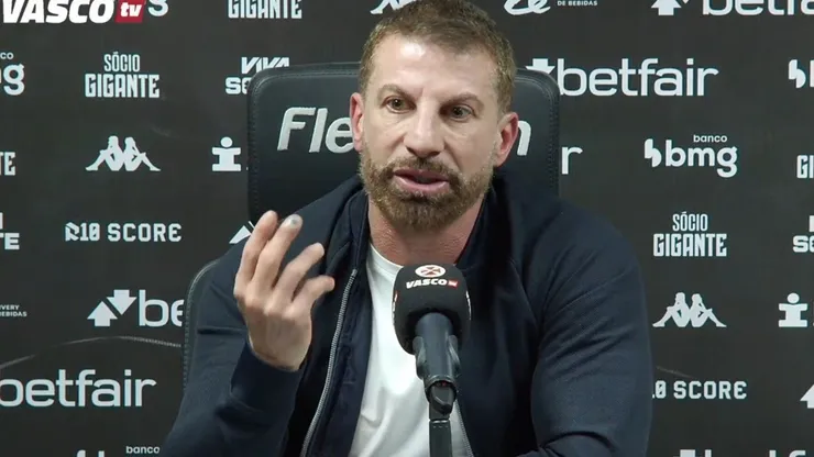Pedrinho decide futuro de Diniz, mas toma decisão que pode mudar rumo do Vasco (Reprodução/TV Vasco)