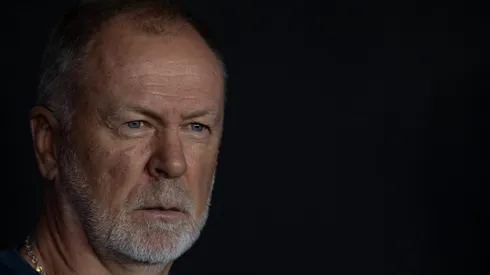 Mano Menezes vai fazer, ao menos, 5 mudanças no time do Grêmio contra o Sport