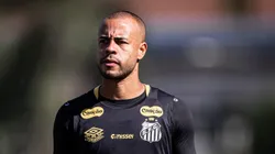 Mayke está relacionado, mas fica, a princípio, no banco do Santos contra Juventude