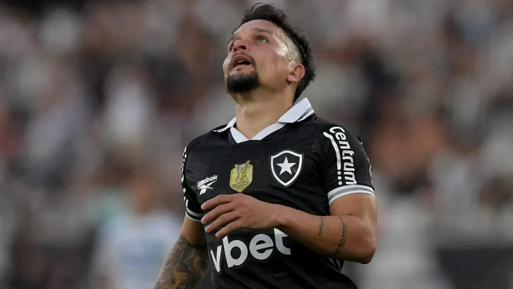 Artur, do Botafogo