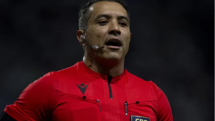 Felipe Fernandes de Lima durante partida entre Santos e Ceará, no Allianz Parque, pelo Brasileirão.