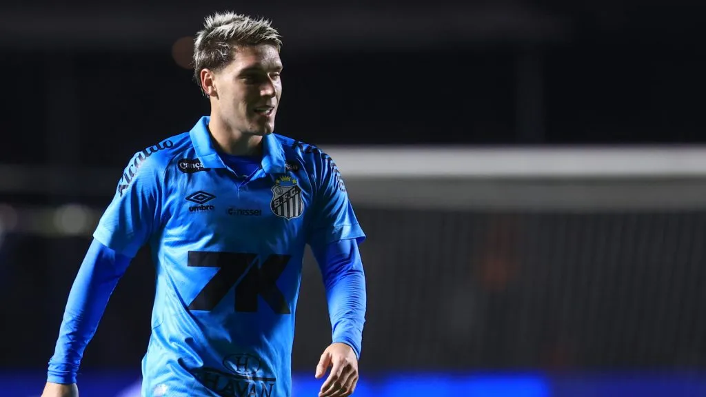 Rollheiser em campo contra o Juventude – Foto: Marcello Zambrana/AGIF