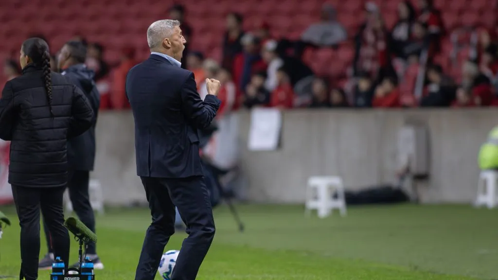 Crespo no São Paulo. Foto: Maxi Franzoi/AGIF