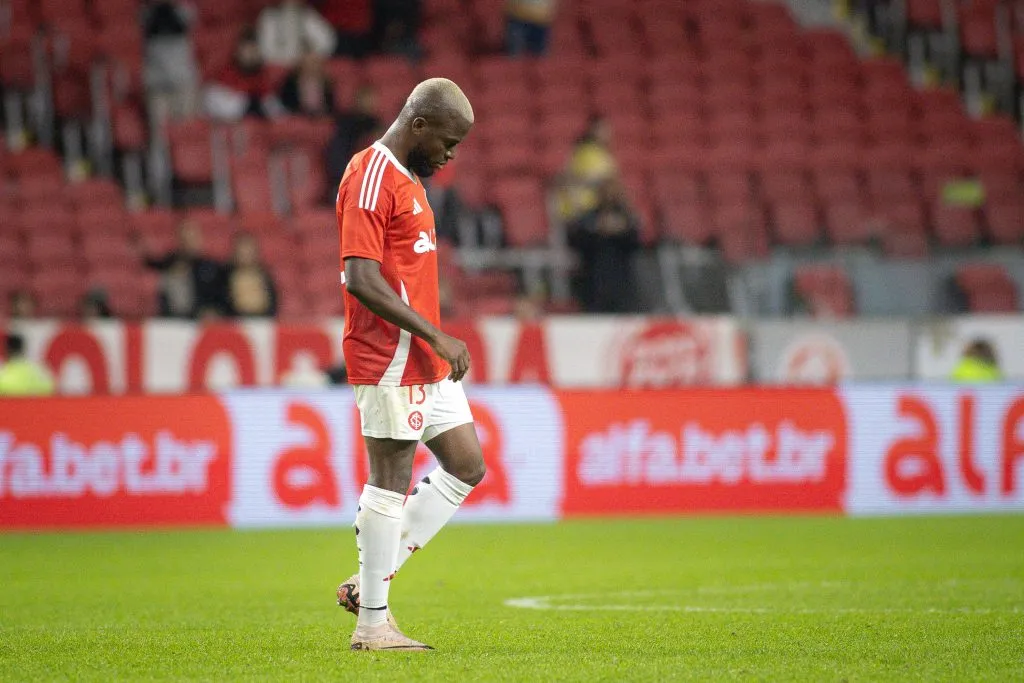 Enner Valencia não finalizou contra o São Paulo e saiu de campo vaiado pela torcida do Inter – Foto: Maxi Franzoi/AGIF