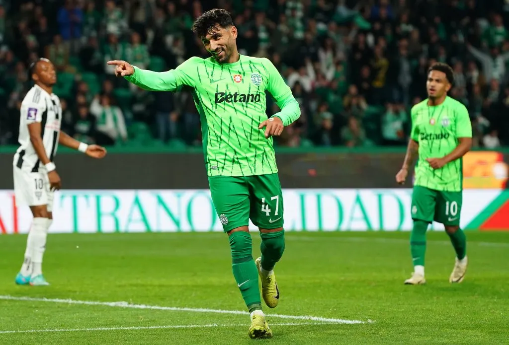 Ricardo Esgaio em ação pelo Sporting. Photo by Gualter Fatia/Getty Images