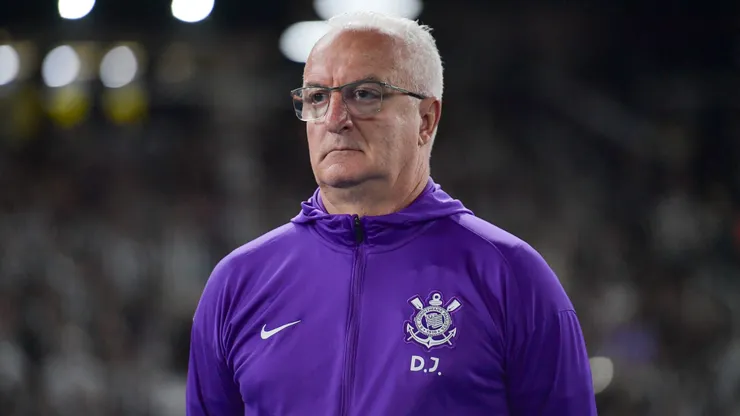 Dorival Jr vê com bons olhos a chegada de um novo lateral