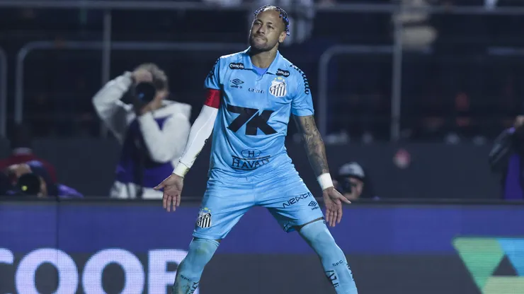 Neymar perde a paciência após vitória do Santos e vídeo vaza com detalhes inesperados (Photo by Alexandre Schneider/Getty Images)