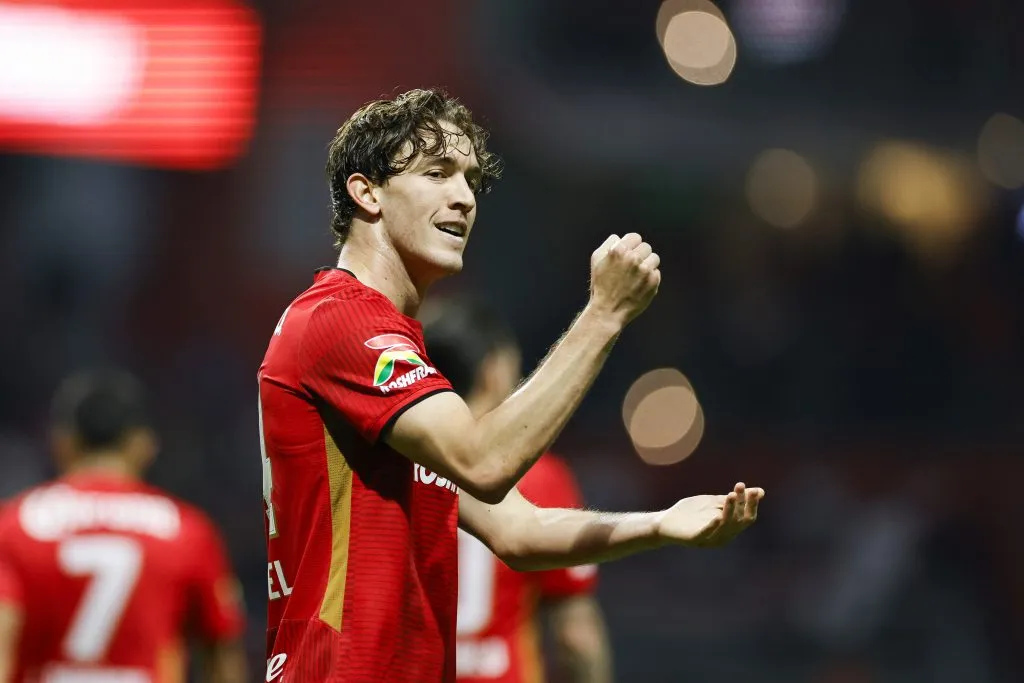 Marcel Ruiz em partida pelo Toluca. Photo by Rodrigo Oropeza/Getty Images