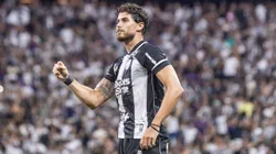 Pedro Raul jogador do Ceará comemora seu gol durante partida contra o Flamengo - Foto: Lucas Emanuel/AGIF