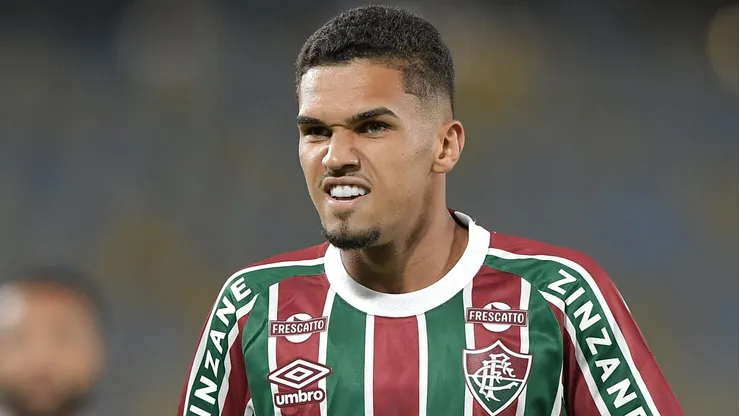 Riquelme participou da vitória do Fluminense diante do Grêmio