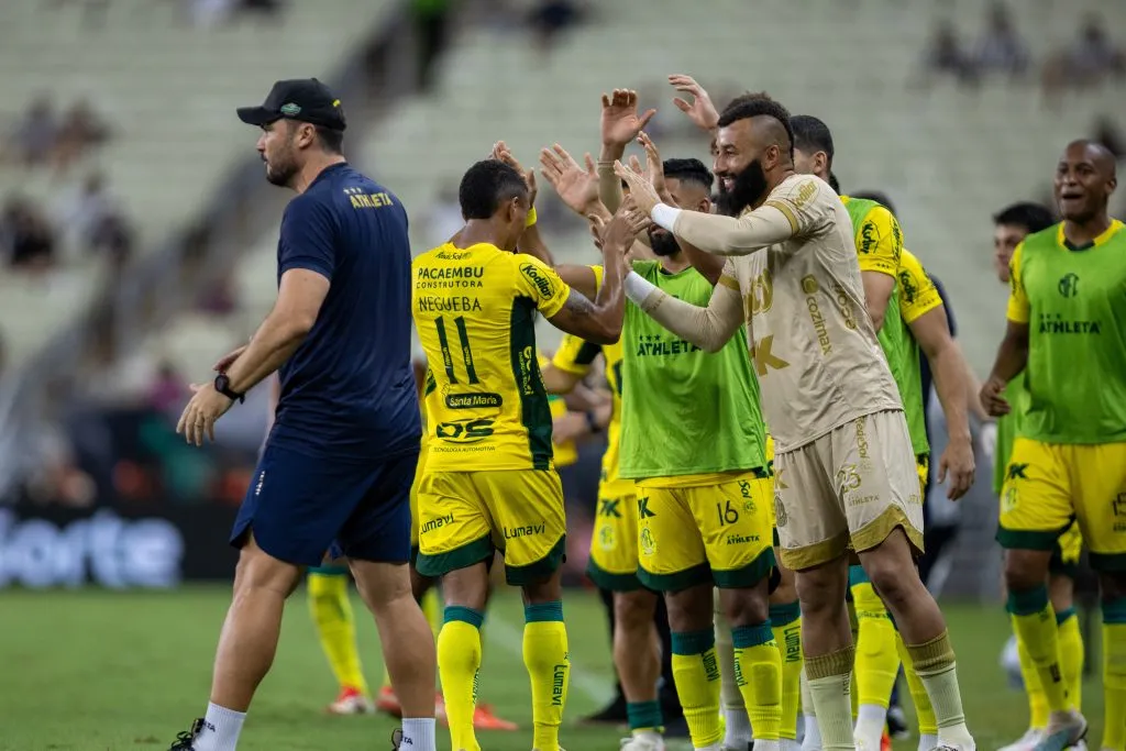 Negueba jogador do Mirassol comemora seu gol durante partida contra o Ceara – Foto: Baggio Rodrigues/AGIF