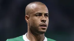 Mayke explica pedido de posicionamento mais ofensivo de Cleber Xavier em estreia pelo Santos.