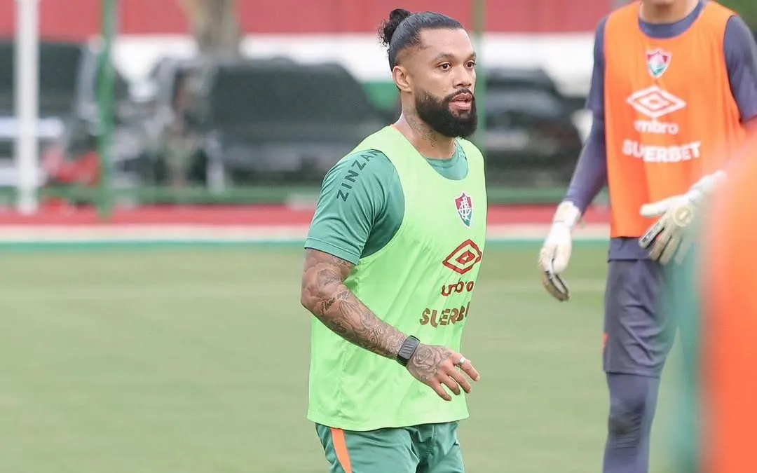Otávio, treinou com os companheiros de elenco e pode ser reforço importante contra o Inter. Foto: Marcelo Goncalves/FFC