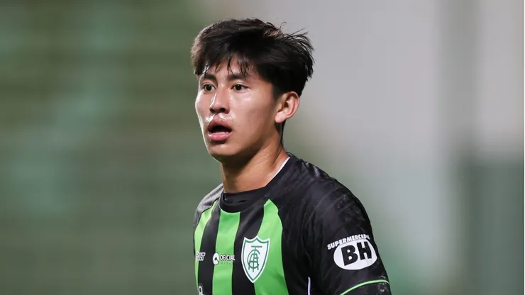 Miguelito, meia boliviano do Santos, emprestado ao América-MG