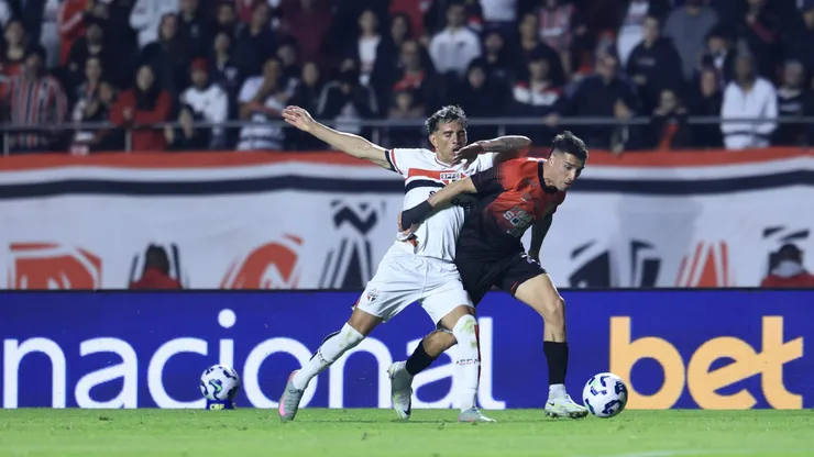 Athletico-PR e São Paulo voltarão a se enfrentar nesta quarta-feira (6). Foto: Marcello Zambrana/AGIF.