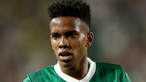 Estêvão durante partida. Foto: Luke Hales/Getty Images