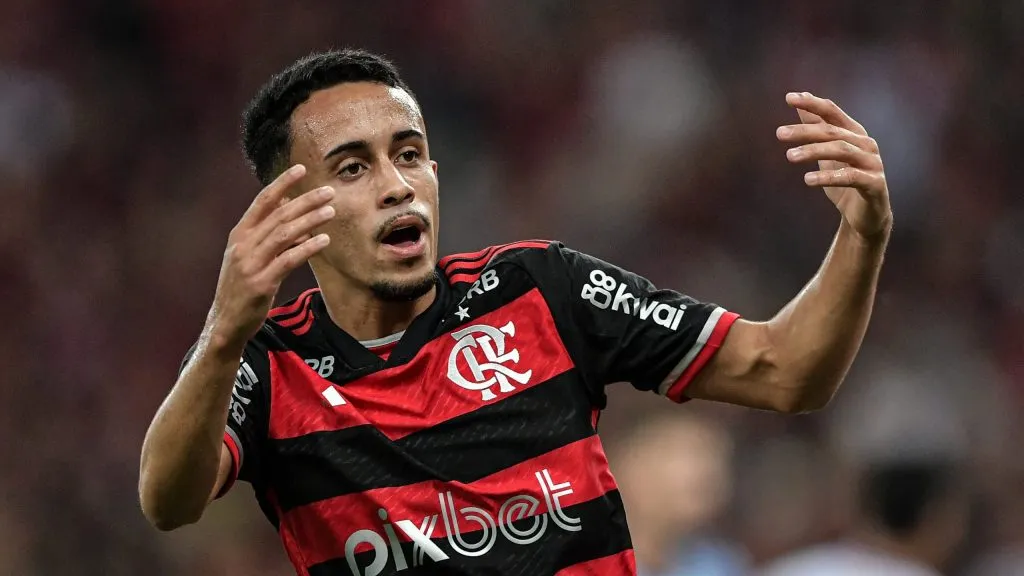 Matheus Gonçalves no Flamengo. Foto: Thiago Ribeiro/AGIF