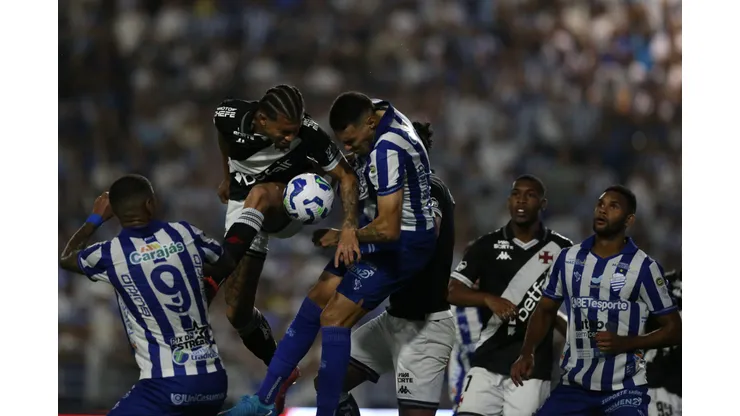 AL - MACEIO - 30/07/2025 - COPA DO BRASIL 2025, CSA X VASCO - Paulo Henrique jogador do Vasco durante a partida entre CSA e Vasco no Estadio Rei Pele em Maceio (AL), pela Copa do Brasil 2025. Foto: Marlon Costa/AGIF