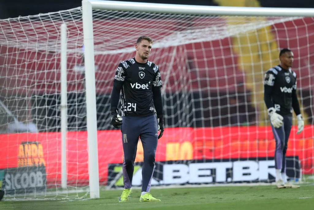 PE – RECIFE – 20/07/2025 – BRASILEIRO A 2025, SPORT X BOTAFOGO – Leo Linck goleiro do Botafogo durante a partida entre Sport e Botafogo no Estadio da Ilha do Retiro em Recife (PE), pelo campeonato brasileiro Serie A. Foto: Marlon Costa/AGIF