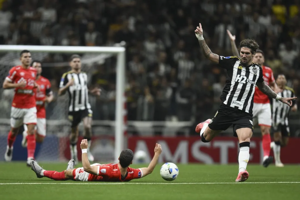 Lyanco em campo pelo Atlético Mineiro. (Photo by Pedro Vilela/Getty Images)