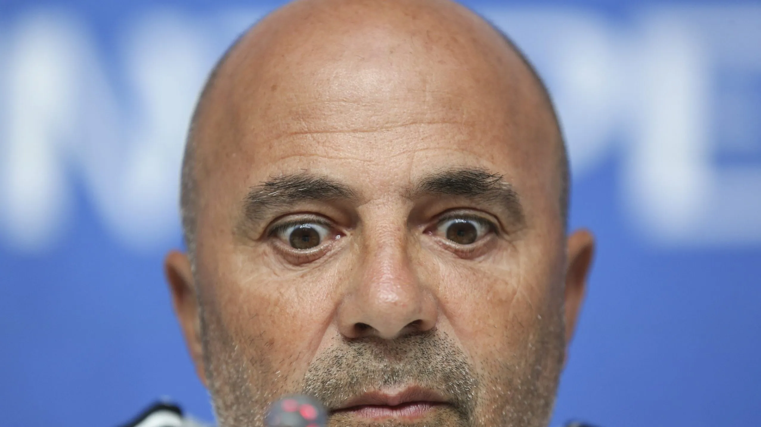 Jorge Sampaoli está muito próximo de ser confirmado de volta no Peixe – Foto: Gabriel Rossi/Getty Images