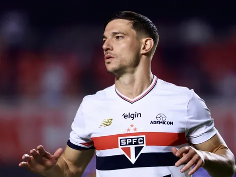 Cédric Soares ganha sequência entre os titulares no São Paulo