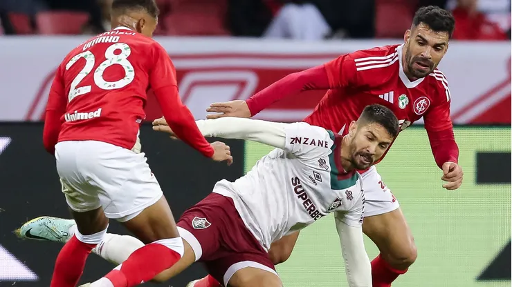 Everaldo, atacante do Fluminense em partida pela Copa do Brasil