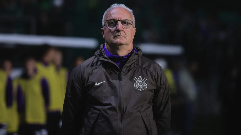 Dorival destaca desempenho apresentado pelo Corinthians em classificação – Foto: Ettore Chiereguini/AGIF