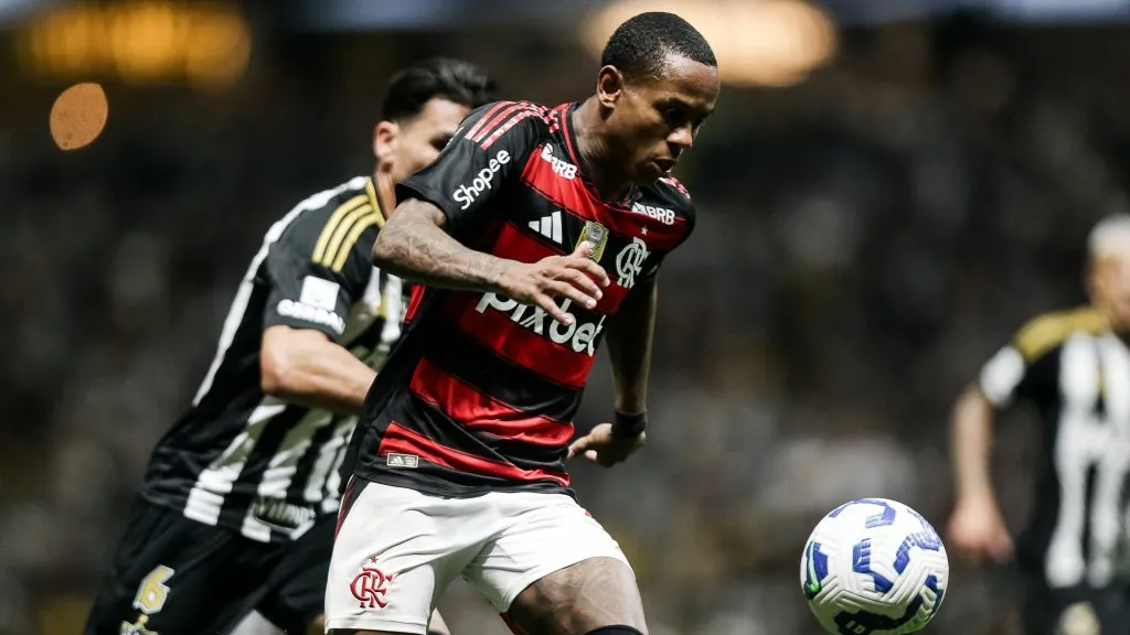 Wallace Yan foi alvo de críticas após perder pênalti – Fotos: Gilvan de Souza/Flamengo