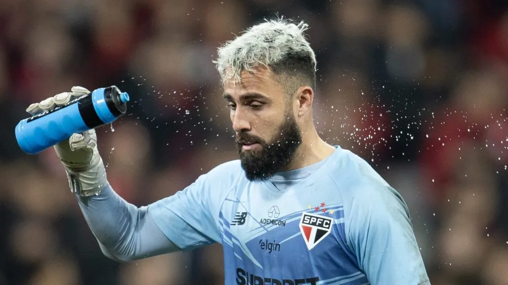 Jandrei, goleiro do São Paulo nas cobranças de pênalti. Foto: Hedeson Alves/AGIF