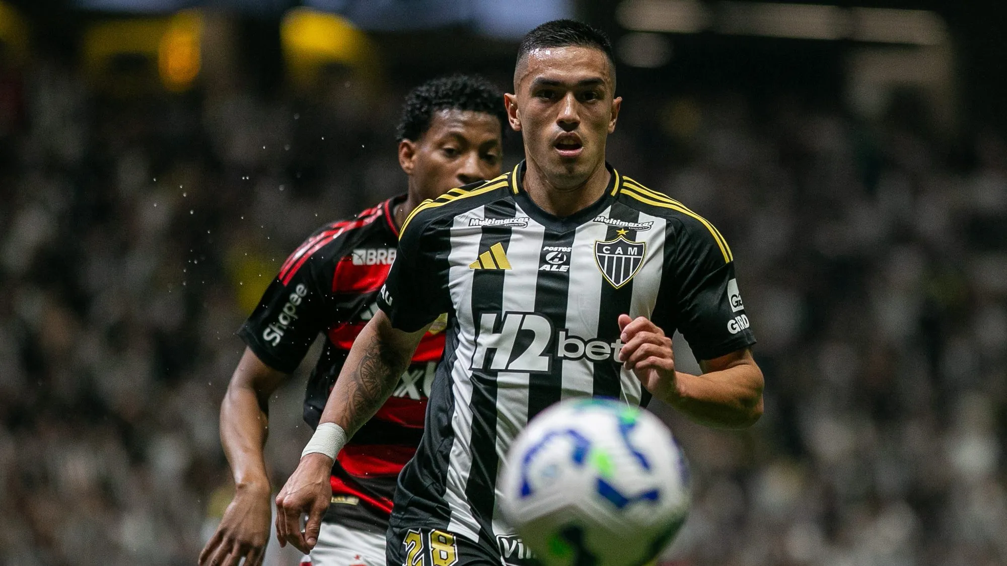 MG – BELO HORIZONTE – 06/08/2025 – COPA DO BRASIL 2025, ATLETICO-MG X FLAMENGO – Cuello jogador do Atletico-MG durante partida contra o Flamengo no estadio Arena MRV pelo campeonato Copa Do Brasil 2025. Foto: Fernando Moreno/AGIF