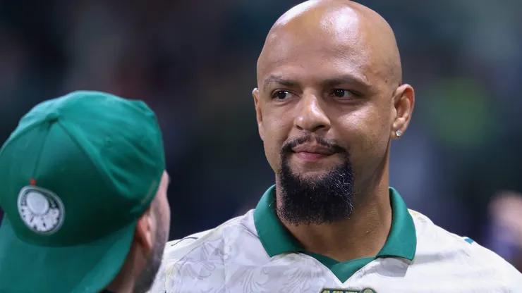 Felipe Melo quer Vitor Roque na Seleção Brasileira.