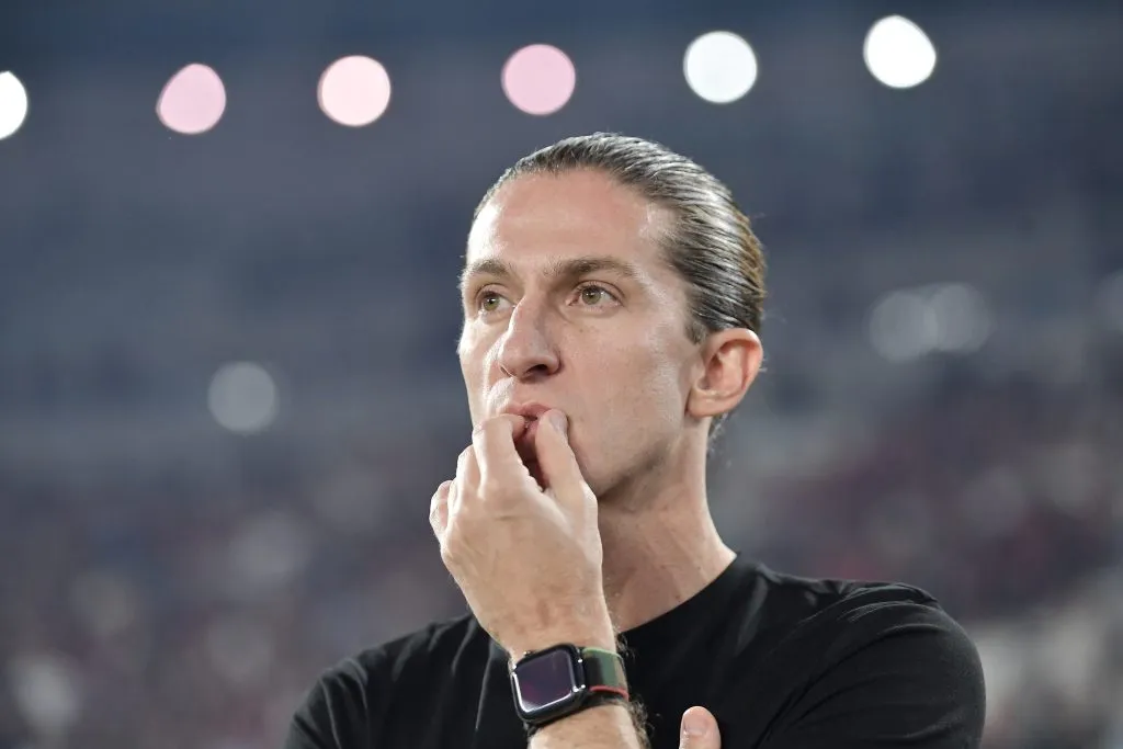 RJ – RIO DE JANEIRO – 31/07/2025 – COPA DO BRASIL 2025, FLAMENGO X ATLETICO-MG – Filipe Luis tecnico do Flamengo durante partida contra o Atletico-MG no estadio Maracana pelo campeonato Copa Do Brasil 2025. Foto: Thiago Ribeiro/AGIF