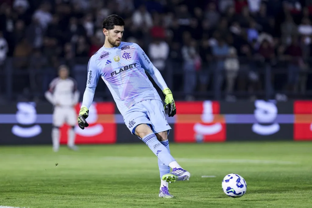 Rossi em campo pelo Flamengo. (Photo by Ricardo Moreira/Getty Images)