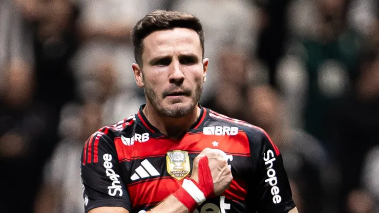 MG - BELO HORIZONTE - 06/08/2025 - COPA DO BRASIL 2025, ATLETICO-MG X FLAMENGO - Saul jogador do Flamengo cobra penalti em decisao durante partida contra o Atletico-MG no estadio Arena MRV pelo campeonato Copa Do Brasil 2025.