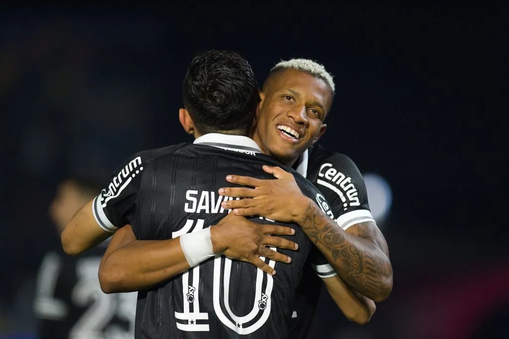 Danilo e Savarino podem ser preservados por Davide Ancelotti contra o Fortaleza, pensando na Libertadores – Foto: Anderson Romao/AGIF