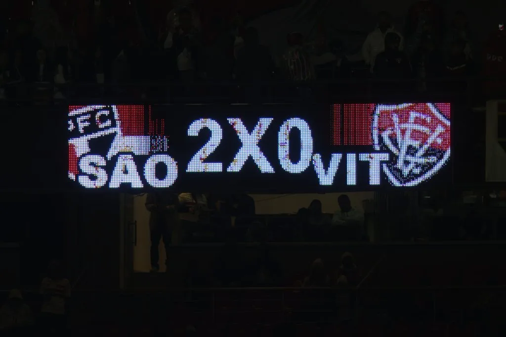 Placar do Morumbis na última partida entre as equipes neste estádio – Foto: Anderson Romao/AGIF