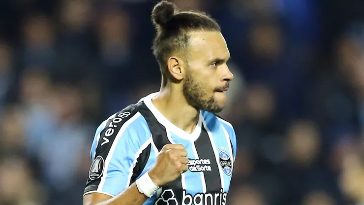 Braithwaite está de volta ao time titular do Grêmio contra Sport