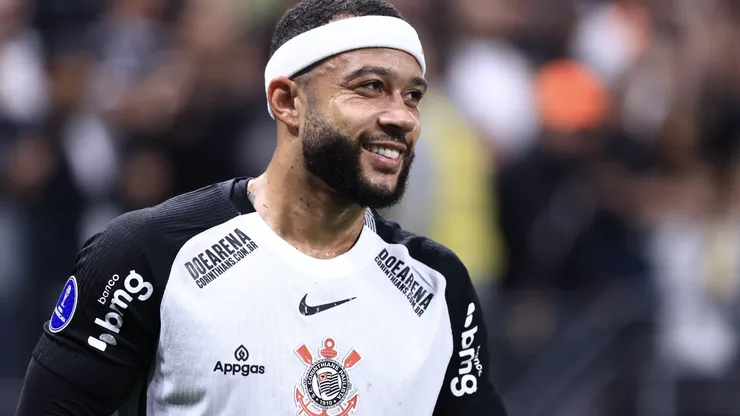 Memphis Depay durante partida entre Corinthians e América de Cali-COL, na Neo Química Arena, pela Copa Sul-Americana.