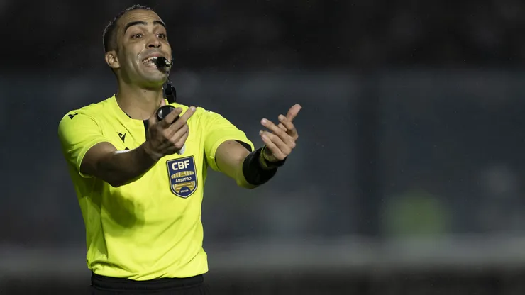 Davi de Oliveira Lacerda irá apitar Vasco x Atlético-MG - Foto: Jorge Rodrigues/AGIF