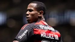 MG - BELO HORIZONTE - 06/08/2025 - COPA DO BRASIL 2025, ATLETICO-MG X FLAMENGO - Wallace Yan jogador do Flamengo durante partida contra o Atletico-MG no estadio Arena MRV pelo campeonato Copa Do Brasil 2025. Foto: Mateus Dutra/AGIF