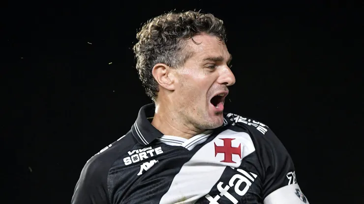 Vegetti, atacante do Vasco. Foto: Thiago Ribeiro/AGIF.