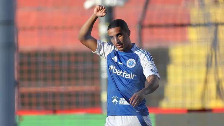 Christian, meia do Cruzeiro. Foto: Marlon Costa/AGIF.