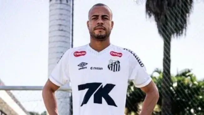 Mayke é o novo lateral do Santos. (Raul Baretta / Santos FC)