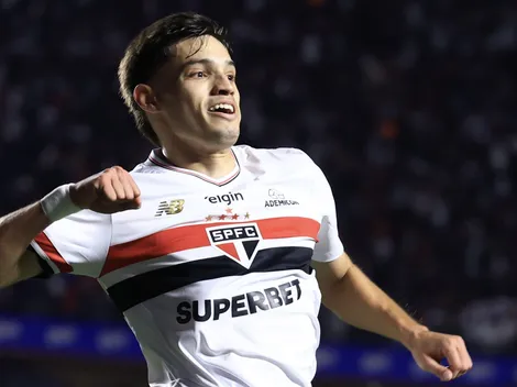 Bobadilla se destaca no comando de Crespo e marca gol em confronto