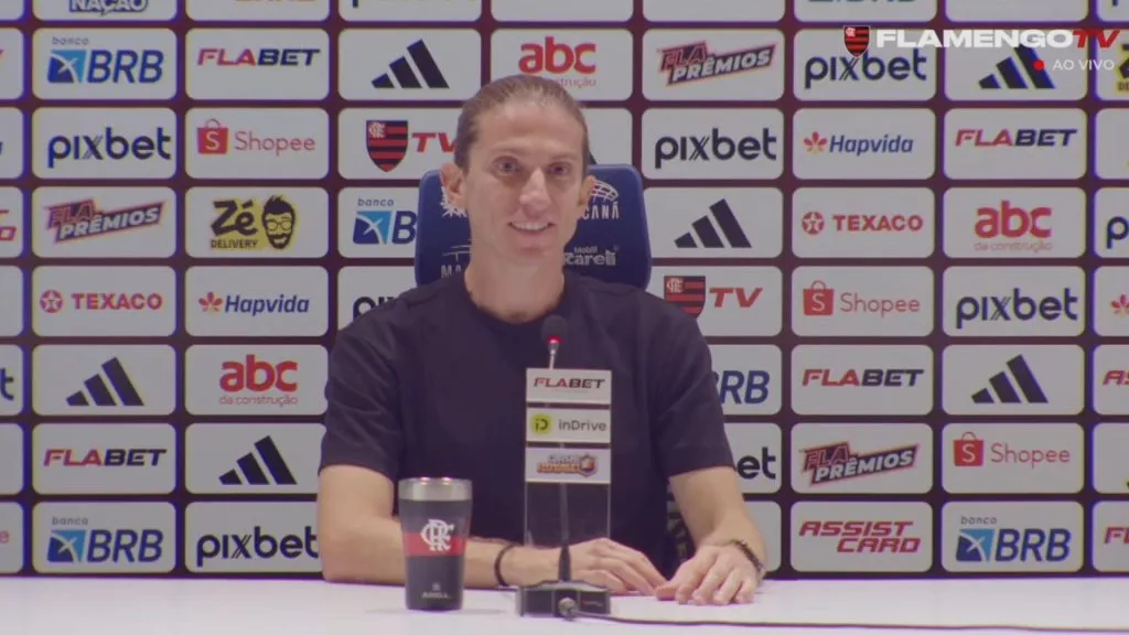 Felipe Luís, técnico do Flamengo em coletiva pós-jogo – Foto: Flamengo TV / Reprodução