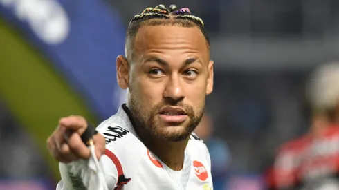O atacante Neymar, está dando o nome no Santos e pode ser o trunfo contra a equipe de Leonardo Jardim no Mineirão neste domingo (10)