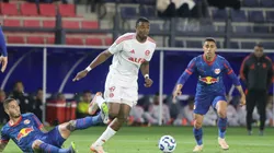 Ricardo Mathias durante a partida deste sábado (9). Foto: Ricardo Duarte/SCI