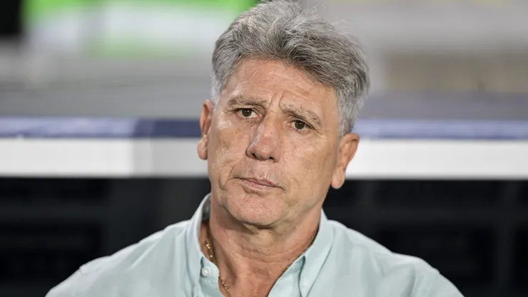 Renato Gaúcho, técnico do Fluminense, durante partida contra o Flamengo no estadio Maracana pelo campeonato Brasileiro A 2025. Foto: Thiago Ribeiro/AGIF